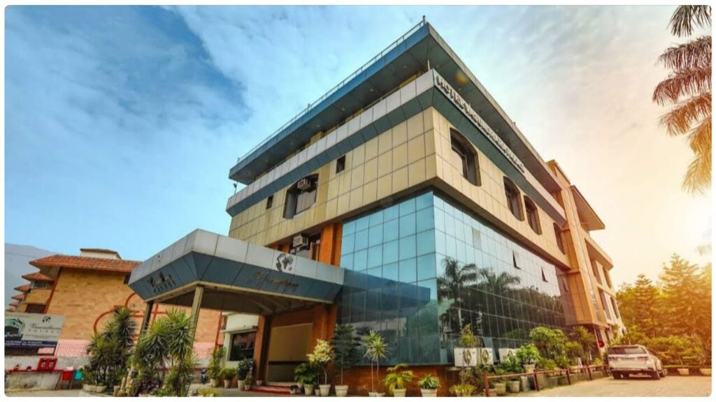 Hotel Vasundhara Palace-1