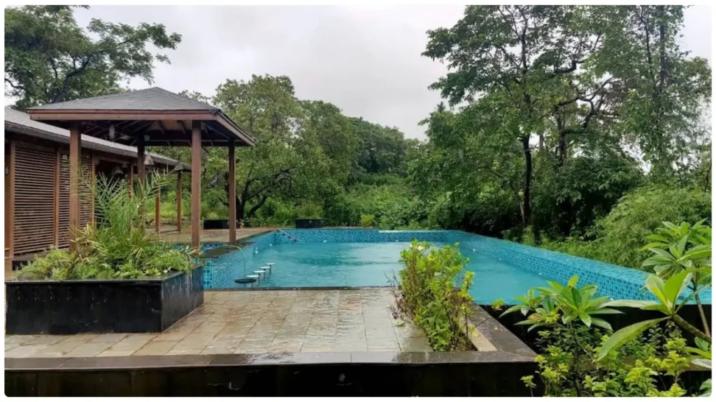 The Postcard Hideaway