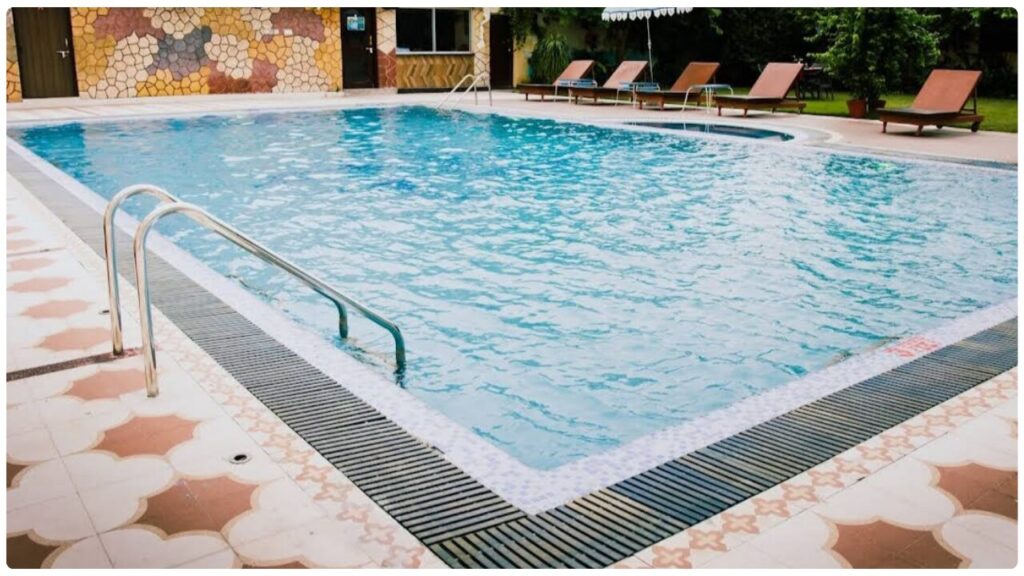 Hotel Surya Kaiser- Pool