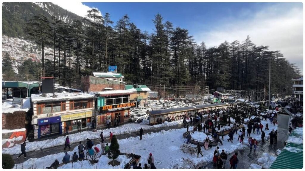 Mall Road, Manali