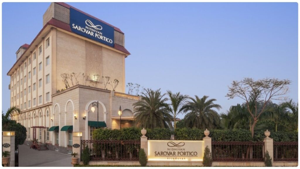 Nidhivan Sarovar Portico, Vrindavan