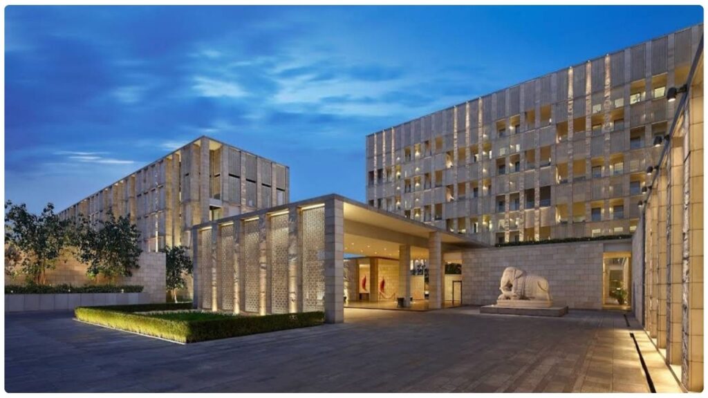 The Lodhi, Lodhi Road